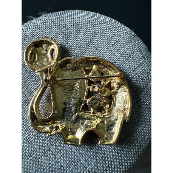 Vintage Enamel Elephant Brooch Pin Rhinestone Red Y2K Whimsy 80s 90s Cocktail - Picture 4 of 4
